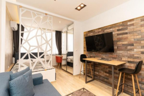 Delmare Val studio
